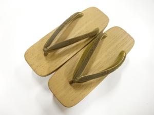 未使用品　桐下駄(22センチ)